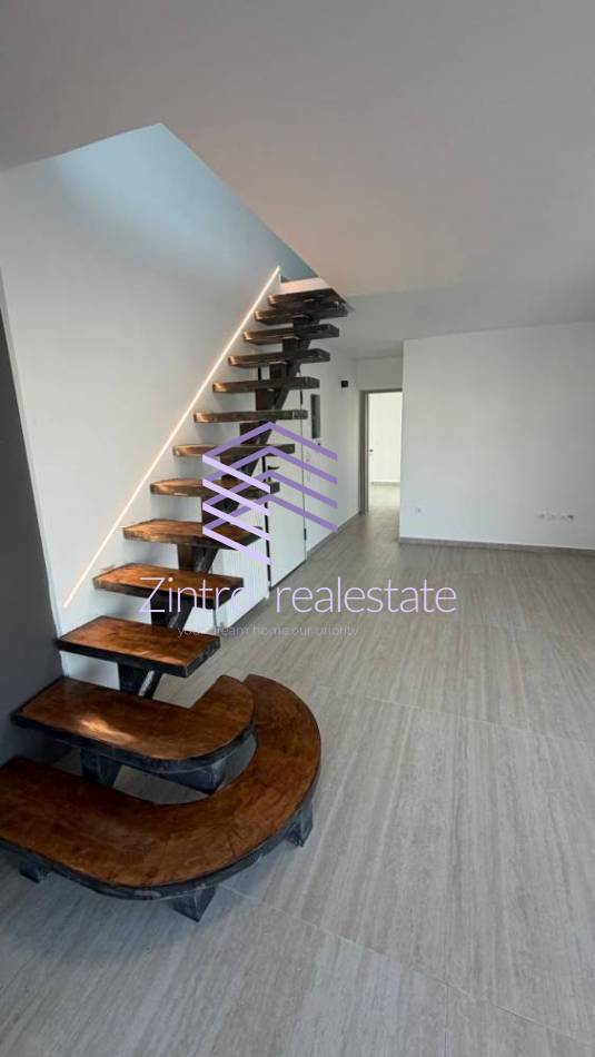 69941118742621771311384